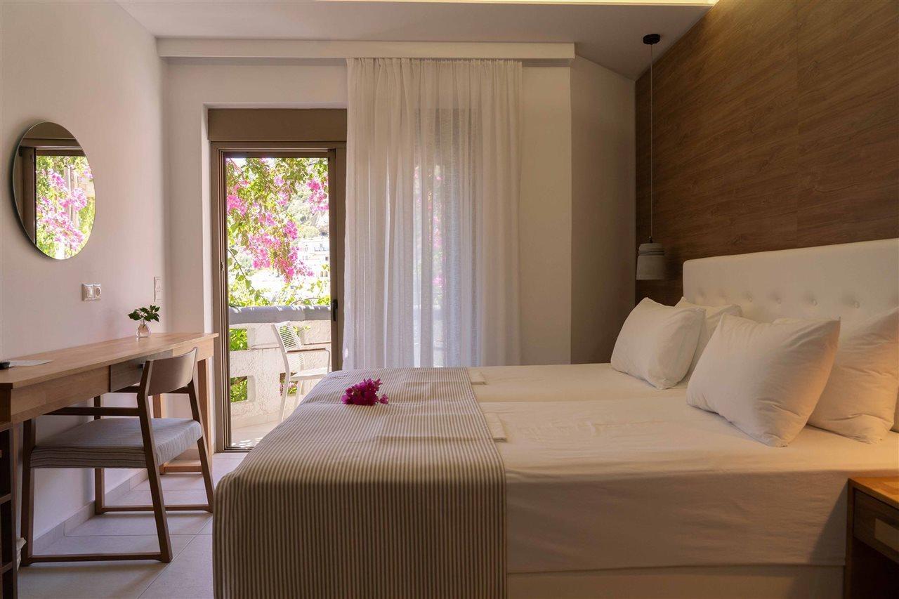 Fevro Hotel Agia Galini  Bagian luar foto