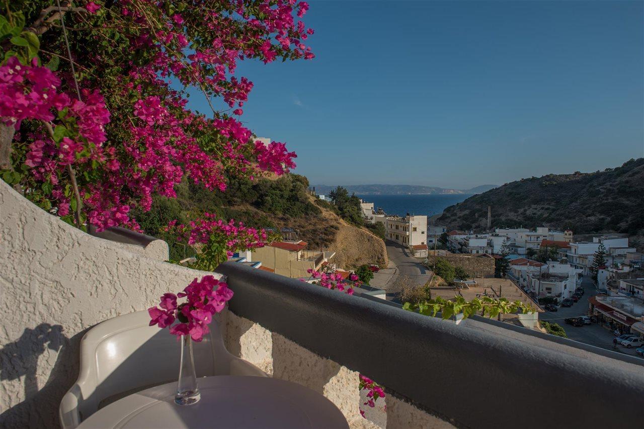 Fevro Hotel Agia Galini  Bagian luar foto