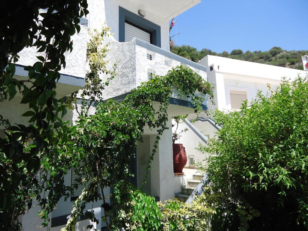 Fevro Hotel Agia Galini  Bagian luar foto