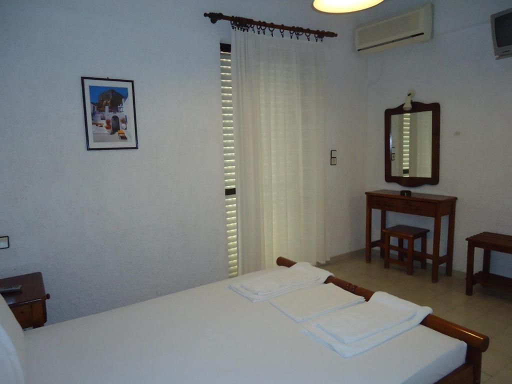 Fevro Hotel Agia Galini  Bagian luar foto