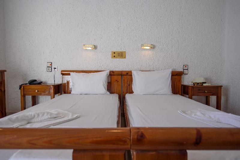 Fevro Hotel Agia Galini  Bagian luar foto
